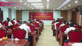 Trao tặng Huy hiệu 30 năm tuổi Đảng cho Phó Tổng Kiểm toán Nhà nước Đặng Thế Vinh