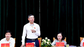 Thường trực Ban Bí thư Trương Thị Mai và Tổng Kiểm toán nhà nước Ngô Văn Tuấn tiếp xúc cử tri tại Hòa Bình