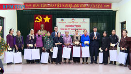 Kiểm toán nhà nước tặng quà Tết cho gia đình chính sách, hộ nghèo tại Hưng Yên và Bắc Ninh