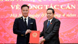 Công bố và trao Nghị quyết của Quốc hội bầu đồng chí Nguyễn Hữu Nghĩa giữ chức Tổng Kiểm toán nhà nước