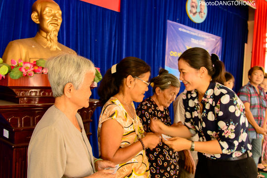 Chính sách Bảo hiểm y tế cho người nghèo giai đoạn 2010-2012: Góp phần thực hiện mục tiêu an sinh xã hội