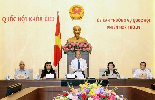 Phiên họp thứ 38 của Ủy ban Thường vụ Quốc hội: Tập trung đánh giá về tình hình kinh tế - xã hội - Tổng Kiểm toán Nhà nước báo cáo về kết quả kiểm toán Báo cáo quyết toán NSNN năm 2013