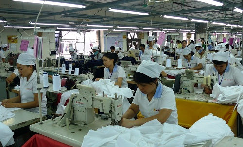 Xung quanh đề xuất tăng giới hạn giờ làm thêm: Có nên “xé rào” Bộ luật Lao động?