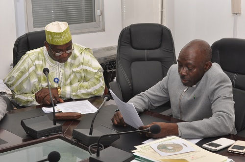 Nigeria:   Kiến nghị thu hồi 920 triệu USD  kinh phí sử dụng sai mục đích