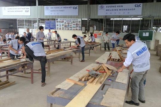 Ngăn chặn tình trạng xuất khẩu lao động “chui”: Giải pháp nào?