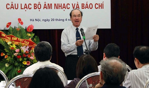Nhạc sỹ Cát Vận:  “Hát về thành phố tên vàng”  trong ngày đại thắng