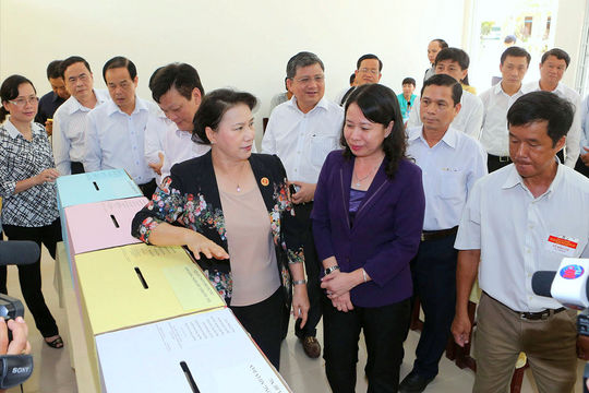 Bầu cử đại biểu Quốc hội khóa XIV và HĐND các cấp nhiệm kỳ 2016-2021:  Chủ tịch Quốc hội Nguyễn Thị Kim Ngân giám sát, kiểm tra công tác chuẩn bị bầu cử tại An giang