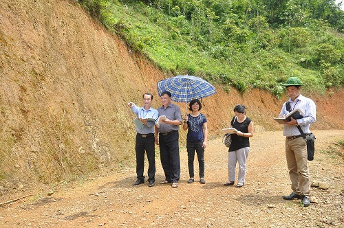 Kiểm toán viên lên miền biên viễn