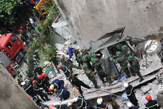 Từ vụ sập nhà ở Cửa Bắc (Hà Nội): Người dân vẫn... “sống trong sợ hãi”!