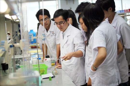 Bất cập trong đào tạo nhân lực y tế