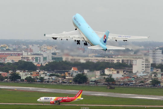 Trong điều kiện ngân sách hạn hẹp, Nhà nước cần lựa chọn hỗ trợ cho các nhóm, ngành, DNNVV có tiềm năng phát triển Trong điều kiện ngân sách hạn hẹp, Nhà nước cần lựa chọn hỗ trợ cho các nhóm, ngành, DNNVV có tiềm năng phát triển