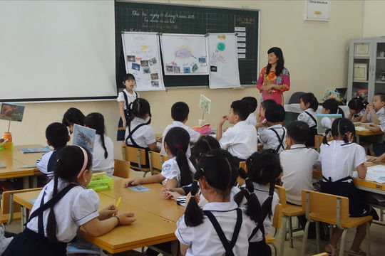 Trường chất lượng cao: Phí tăng, chất lượng có tăng?