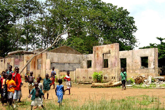 Tham nhũng tràn lan tại nhiều Bộ của Sierra Leone