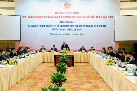 Thủ tướng Chính phủ chủ trì Hội nghị bàn tròn  với mạng lưới chuyên gia toàn cầu.