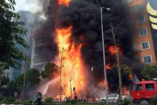 Tình hình cháy nổ diễn biến phức tạp:  Phớt lờ cảnh báo