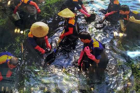 Triển lãm ảnh “Thủ đô Hà Nội xanh – sạch – đẹp" năm 2016