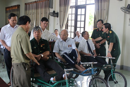 Chính sách, pháp luật về ưu đãi người có công:  Cần được sửa đổi, bổ sung  và hoàn thiện