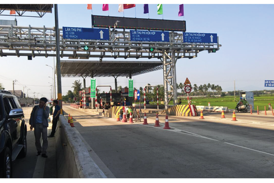 Lắp đặt hệ thống thu phí tự động không dừng:  Vẫn còn chậm trễ Lắp đặt hệ thống thu phí tự động không dừng:  Vẫn còn chậm trễ