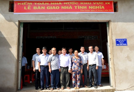 Bàn giao nhà tình nghĩa tại tỉnh Tiền Giang