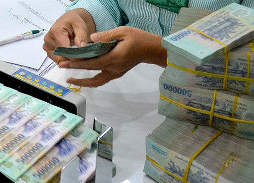 Giải pháp cấp bách để khắc phục  tình trạng “có tiền mà không tiêu được”