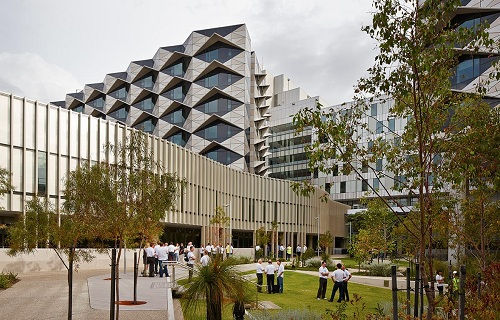 Australia:  Bội chi lớn tại Bệnh viện Fiona Stanley