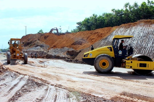 Dự án xây dựng công trình đường Hồ Chí Minh đoạn La Sơn- Túy Loan theo hình thức BT- Kỳ I: Ngân sách nhà nước  “gánh” nghĩa vụ trả nợ