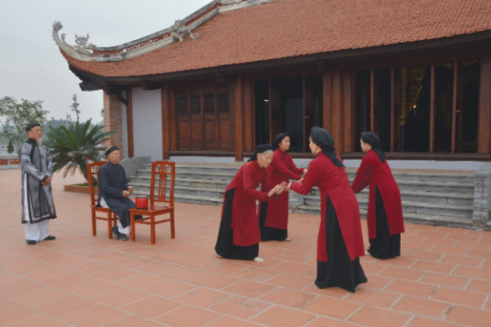 Về Phú Thọ nghe điệu hát Xoan Về Phú Thọ nghe điệu hát Xoan