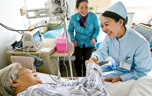 Nhân Ngày Thầy thuốc Việt Nam 27/02: Ngành y và quyết tâm đổi mới Nhân Ngày Thầy thuốc Việt Nam 27/02: Ngành y và quyết tâm đổi mới