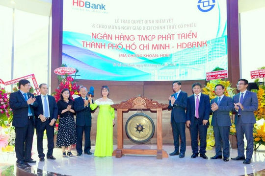 Ngân hàng lên sàn chứng khoán: Để kế hoạch không còn… nằm trên giấy!