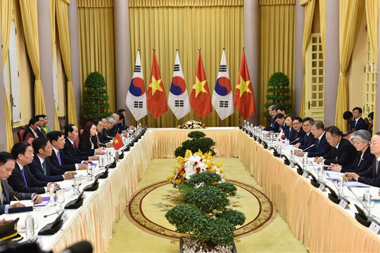 Chủ tịch nước đón, hội đàm với Tổng thống Hàn Quốc