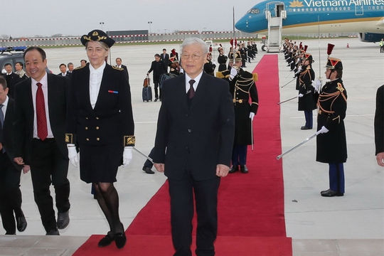 Tổng Bí thư Nguyễn Phú Trọng lên đường thăm Cộng hòa Pháp