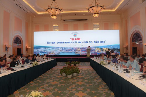 Ngành hải quan tiếp tục kết nối, chia sẻ và đồng hành với doanh nghiệp Ngành hải quan tiếp tục kết nối, chia sẻ và đồng hành với doanh nghiệp
