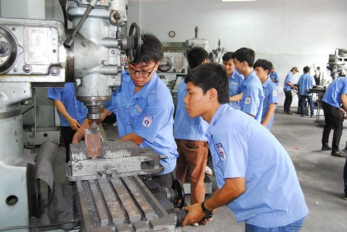 Nâng cao chất lượng đào tạo: Giải pháp sống còn của trường nghề
