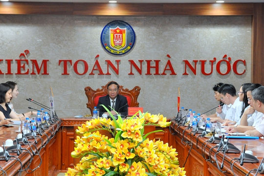 Phó Tổng Kiểm toán Nhà nước Đoàn Xuân Tiên làm việc với Đoàn công tác của Tổng Thư ký ASOSAI