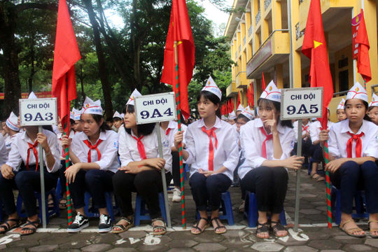 Chính phủ đồng ý miễn học phí cho trẻ 5 tuổi và học sinh Trung học cơ sở Chính phủ đồng ý miễn học phí cho trẻ 5 tuổi và học sinh Trung học cơ sở