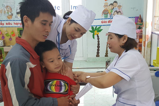 Hà Nội triển khai chiến dịch tiêm bổ sung vắc xin Sởi – Rubella cho trẻ từ 1 - 5 tuổi