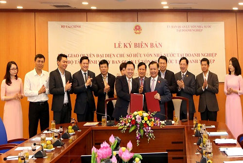 Bộ Tài chính bàn giao SCIC về Ủy ban Quản lý vốn Nhà nước tại DN