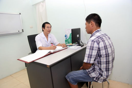 Bệnh viện Việt Đức khám, tư vấn miễn phí cho nam giới mắc vô sinh