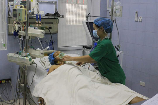 Bệnh viện E cứu sống bệnh nhân phình động mạch chủ kích thước lớn