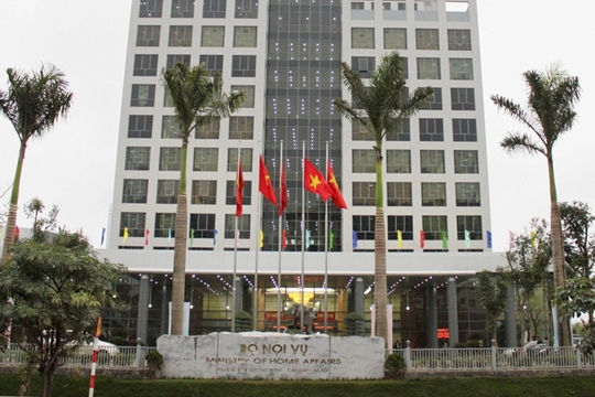 Tạm dừng việc sáp nhập các Sở, ngành, đơn vị cấp tỉnh, huyện