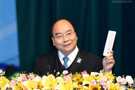 Thủ tướng: Không để sinh viên phai nhạt lý tưởng cách mạng, sống thực dụng