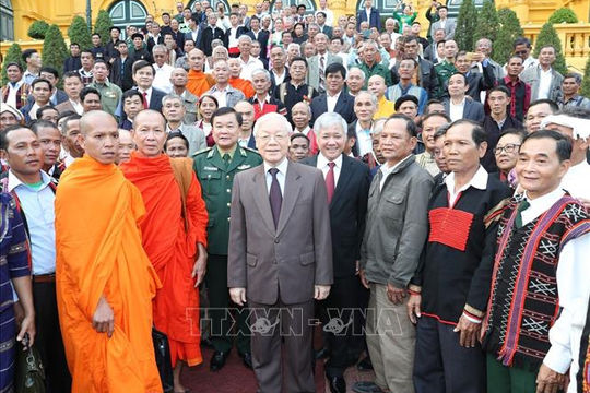 Tổng Bí thư, Chủ tịch nước tiếp các già làng, trưởng bản tiêu biểu