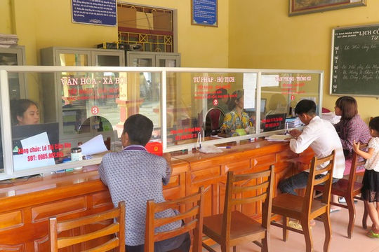 Bộ Chính trị ra nghị quyết về sáp nhập quận huyện, phường xã