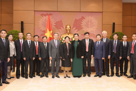 Phó Chủ tịch Thường trực Quốc hội Tòng Thị Phóng tiếp Chủ tịch Kiểm toán Nhà nước Lào Viengthong Siphandone Phó Chủ tịch Thường trực Quốc hội Tòng Thị Phóng tiếp Chủ tịch Kiểm toán Nhà nước Lào Viengthong Siphandone