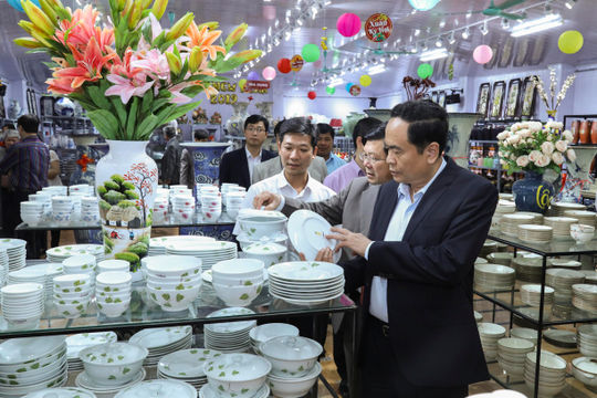 Ứng dụng công nghệ vào sản xuất, nâng cao tính cạnh tranh của sản phẩm làng nghề Ứng dụng công nghệ vào sản xuất, nâng cao tính cạnh tranh của sản phẩm làng nghề