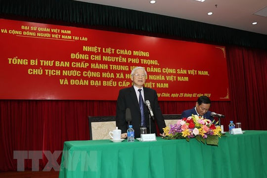 Tổng Bí thư, Chủ tịch nước nói chuyện với cộng đồng người Việt tại Lào