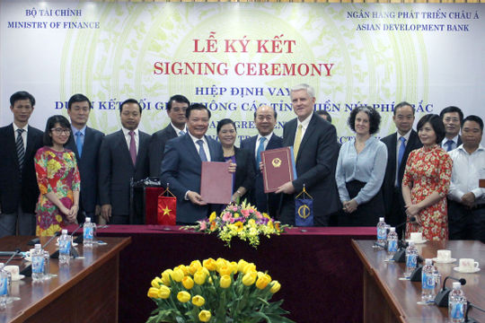 Ký kết khoản vay trị giá 188 triệu USD cho Dự án Kết nối giao thông các tỉnh miền núi phía Bắc Ký kết khoản vay trị giá 188 triệu USD cho Dự án Kết nối giao thông các tỉnh miền núi phía Bắc