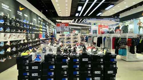 Cạnh tranh ngày càng “nóng” trên thị trường bán lẻ