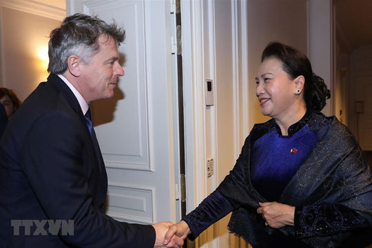 Chủ tịch Quốc hội Nguyễn Thị Kim Ngân tiếp Bí thư Đảng Cộng sản Pháp