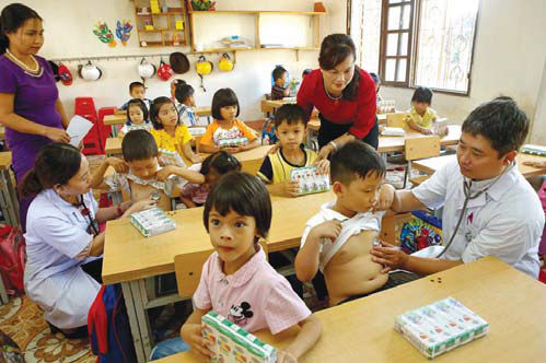 Thúc đẩy bao phủ bảo hiểm y tế đối với học sinh, sinh viên